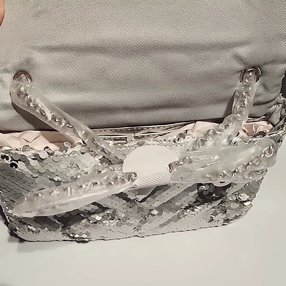 Nicole Miller Silver Glamorous Shoulder Bag